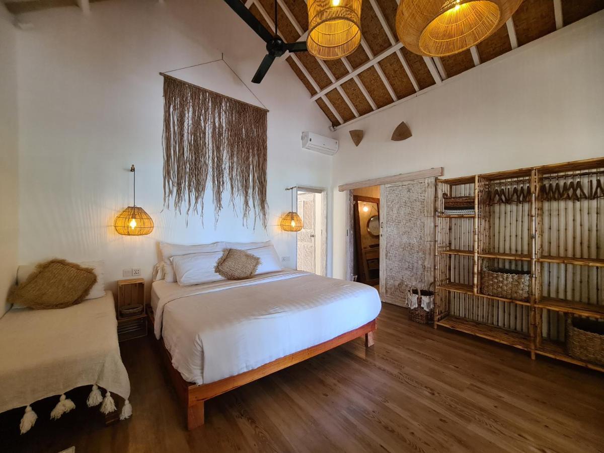 The Beach Shack Gili Islands Exterior photo